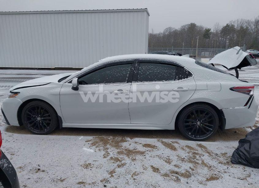 Photo 15 of 2022 Toyota Camry XSE AWD (VIN 4T1K61BK9NU062729)