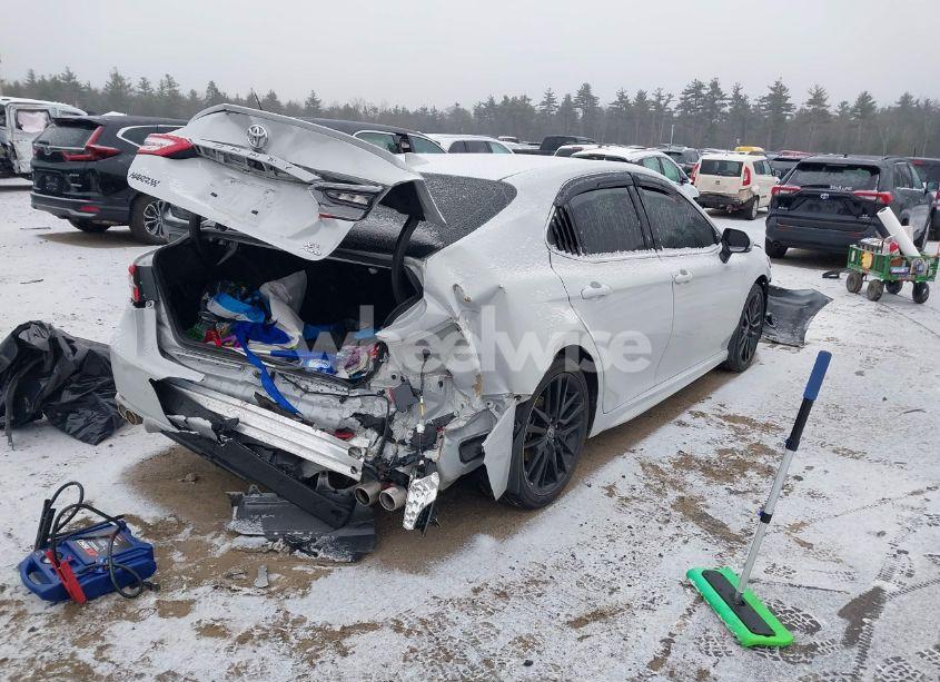 Photo 4 of 2022 Toyota Camry XSE AWD (VIN 4T1K61BK9NU062729)