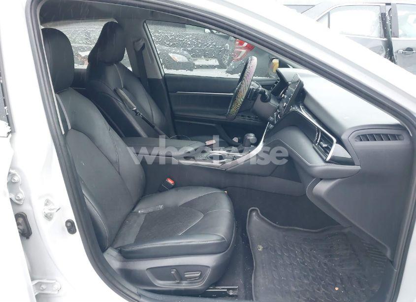 Photo 5 of 2022 Toyota Camry XSE AWD (VIN 4T1K61BK9NU062729)