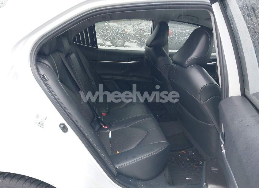 Photo 8 of 2022 Toyota Camry XSE AWD (VIN 4T1K61BK9NU062729)