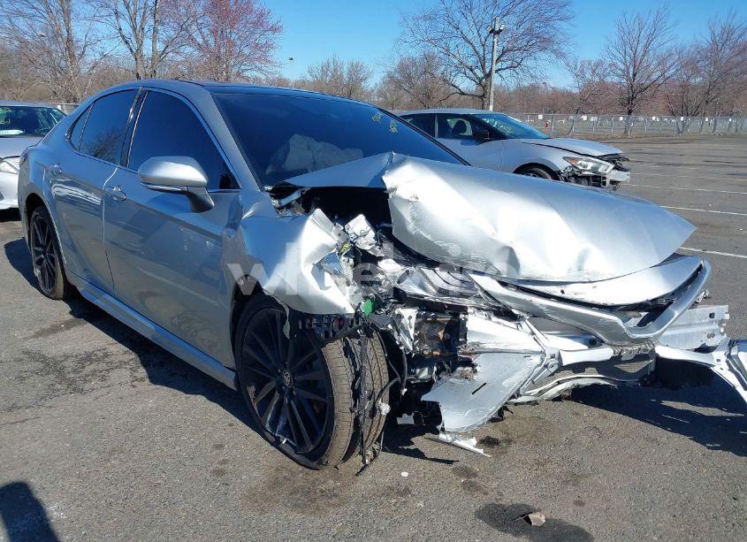 2021 Toyota Camry XSE AWD (VIN 4T1K61BKXMU037756) main photo