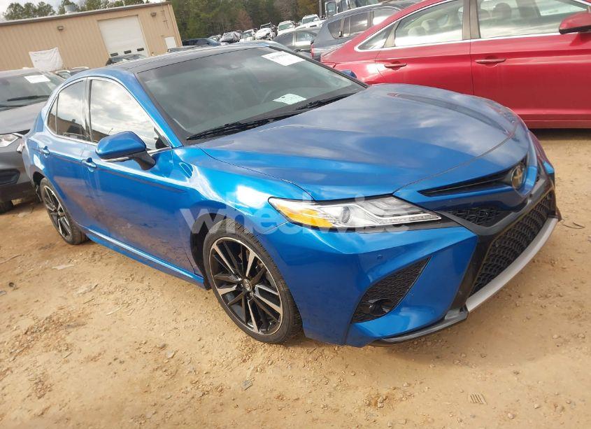 2020 Toyota Camry XSE V6 (VIN 4T1KZ1AK1LU039371) main photo