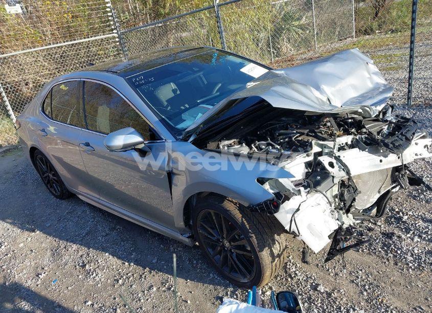 2024 Toyota Camry XSE V6 (VIN 4T1KZ1AK1RU088675) main photo