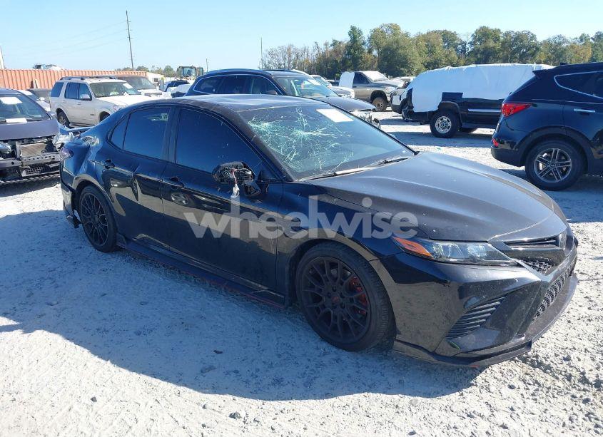 2022 Toyota Camry TRD V6 (VIN 4T1KZ1AK2NU065402) main photo