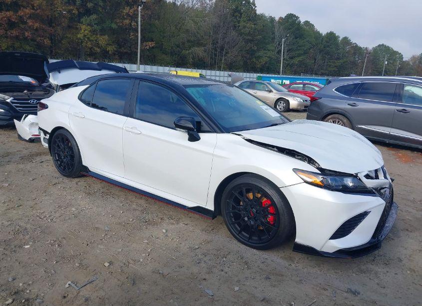 2022 Toyota Camry TRD (VIN 4T1KZ1AK2NU066940) main photo