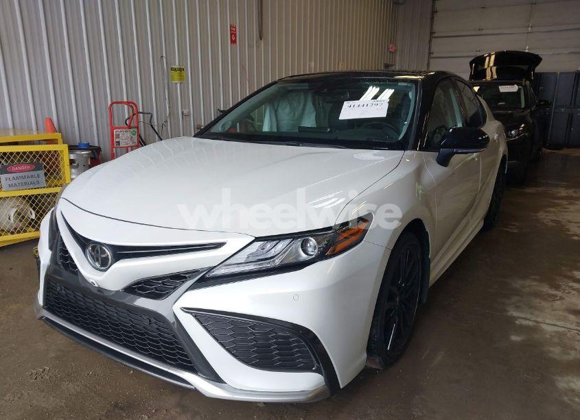 Photo 2 of 2022 Toyota Camry XSE V6 (VIN 4T1KZ1AK2NU067053)