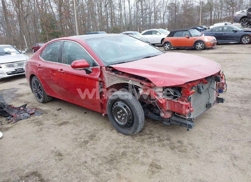 2020 Toyota Camry XSE V6 (VIN 4T1KZ1AK6LU043318) main photo