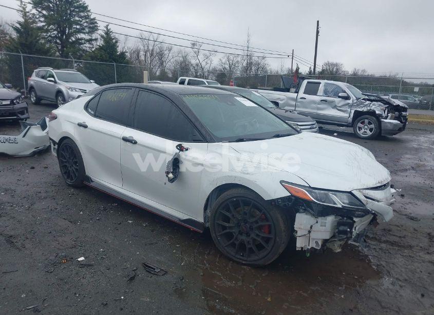 2022 Toyota Camry TRD (VIN 4T1KZ1AK8NU069745) main photo