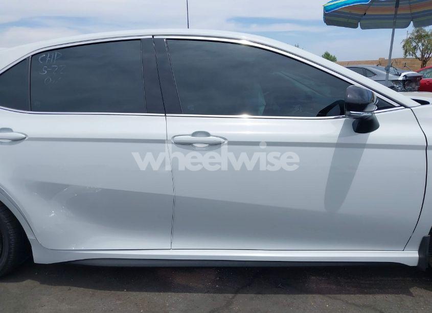 Photo 14 of 2022 Toyota Camry XSE V6 (VIN 4T1KZ1AKXNU064790)