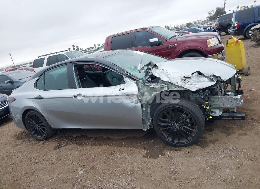 Photo 14 of 2022 Toyota Camry XSE V6 (VIN 4T1KZ1AKXNU069021)