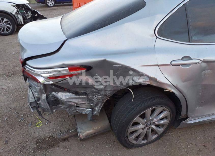 Photo 6 of 2020 Toyota Camry LE (VIN 4T1L11AK1LU887441)