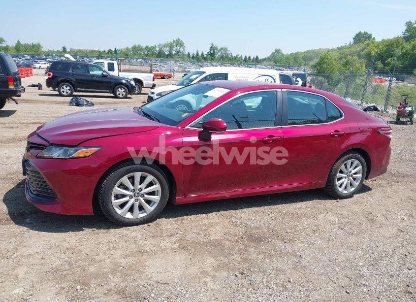 Photo 14 of 2020 Toyota Camry LE (VIN 4T1L11AK2LU500976)