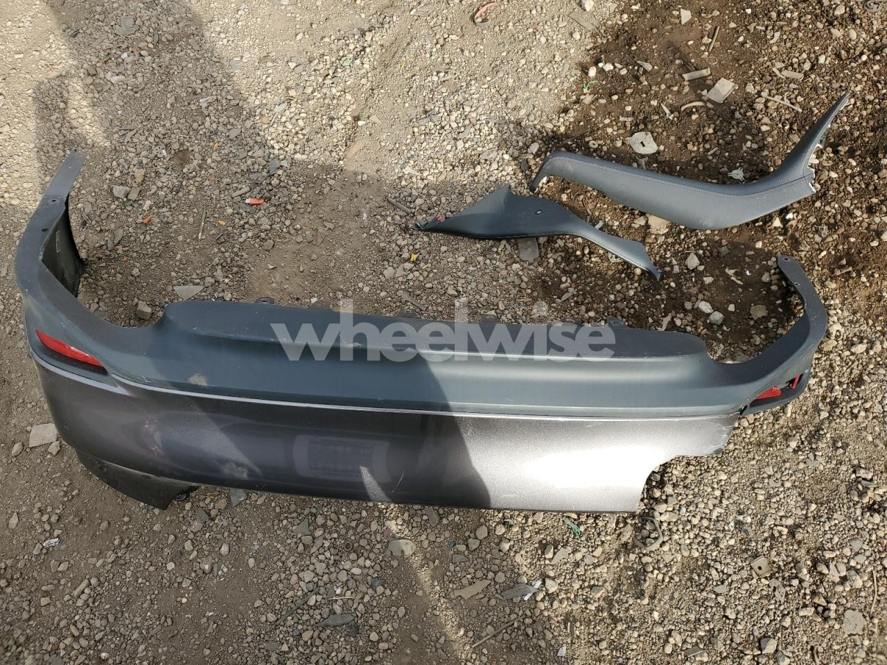 Photo 12 of 2020 TOYOTA CAMRY LE (VIN 4T1L11AK2LU948215)