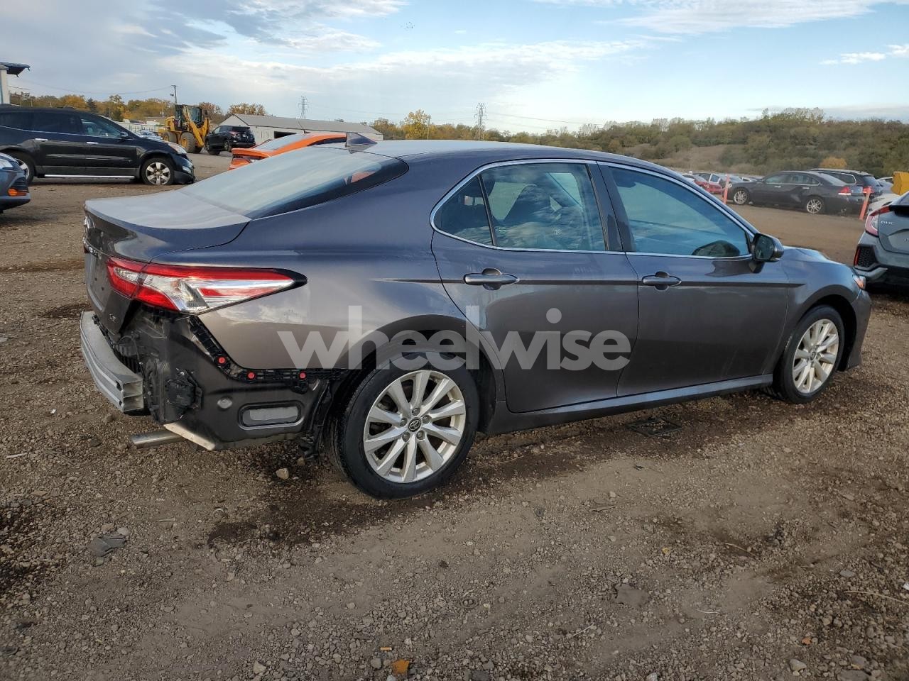 Photo 3 of 2020 TOYOTA CAMRY LE (VIN 4T1L11AK2LU948215)