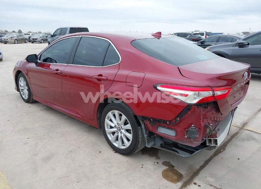 Photo 3 of 2020 Toyota Camry LE (VIN 4T1L11AK4LU306773)