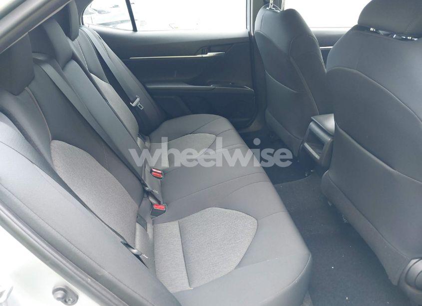 Photo 8 of 2020 Toyota Camry LE (VIN 4T1L11AK5LU913166)