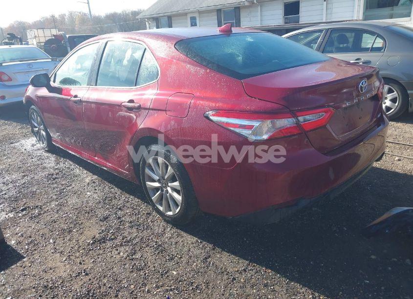 Photo 3 of 2020 Toyota Camry LE (VIN 4T1L11AK7LU997233)