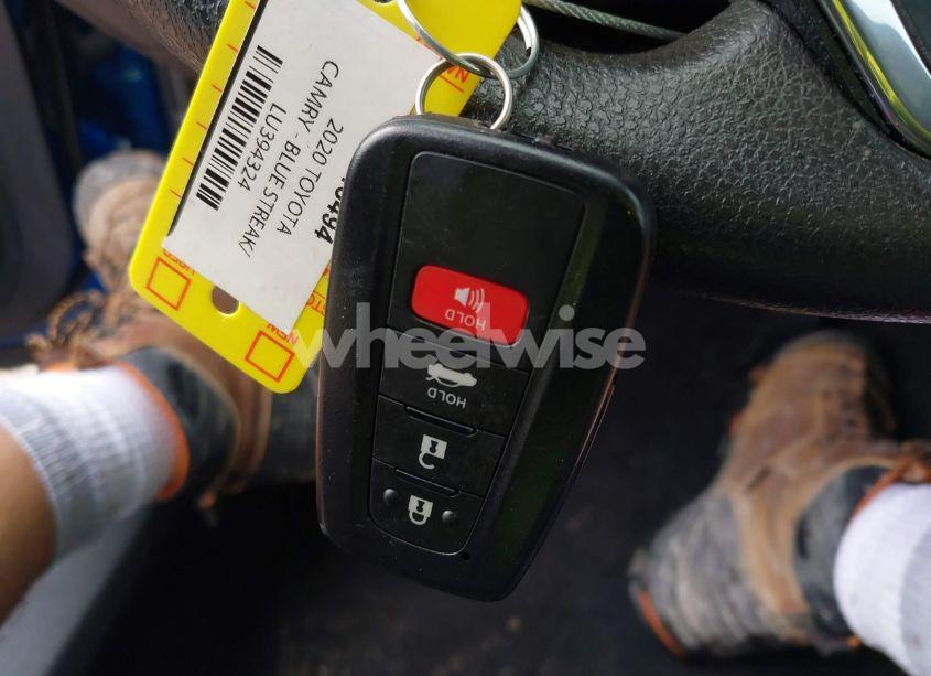 Photo 11 of 2020 Toyota Camry LE (VIN 4T1L11AK8LU394324)