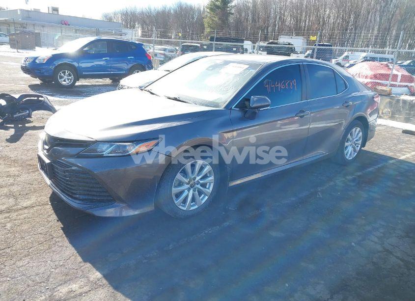 Photo 2 of 2020 Toyota Camry LE AWD (VIN 4T1L11BK8LU019726)