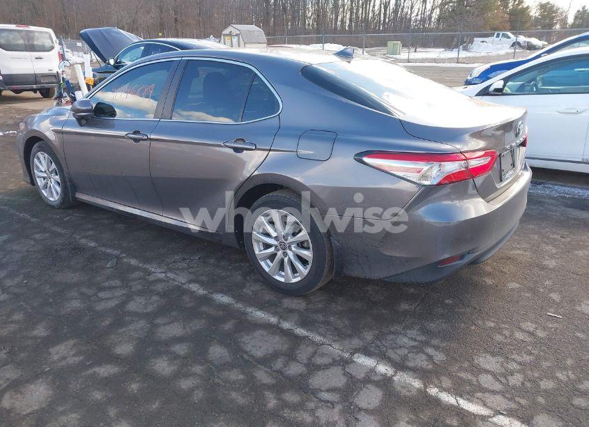 Photo 3 of 2020 Toyota Camry LE AWD (VIN 4T1L11BK8LU019726)