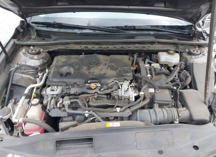 Photo 10 of 2020 Toyota Camry LE HYBRID (VIN 4T1L31AK2LU523569)