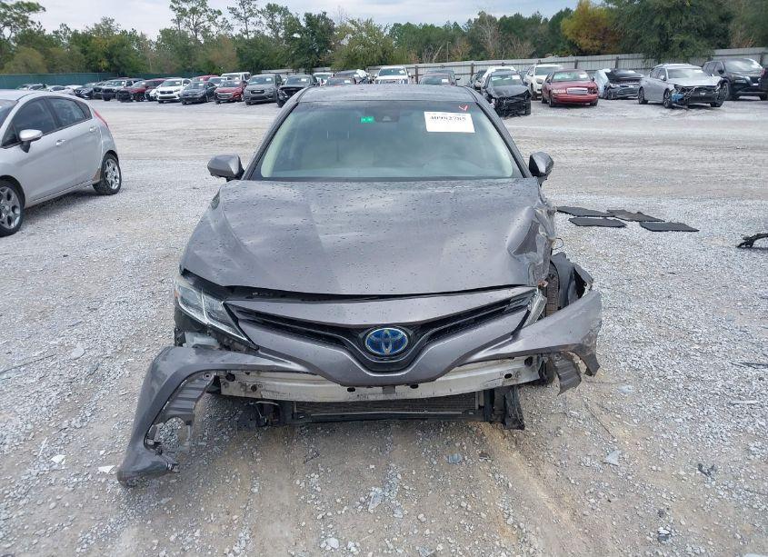 Photo 13 of 2020 Toyota Camry LE HYBRID (VIN 4T1L31AK2LU523569)