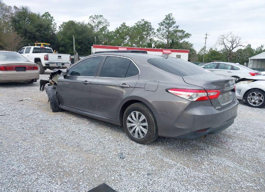 Photo 3 of 2020 Toyota Camry LE HYBRID (VIN 4T1L31AK2LU523569)