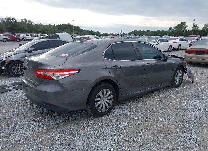 Photo 4 of 2020 Toyota Camry LE HYBRID (VIN 4T1L31AK2LU523569)