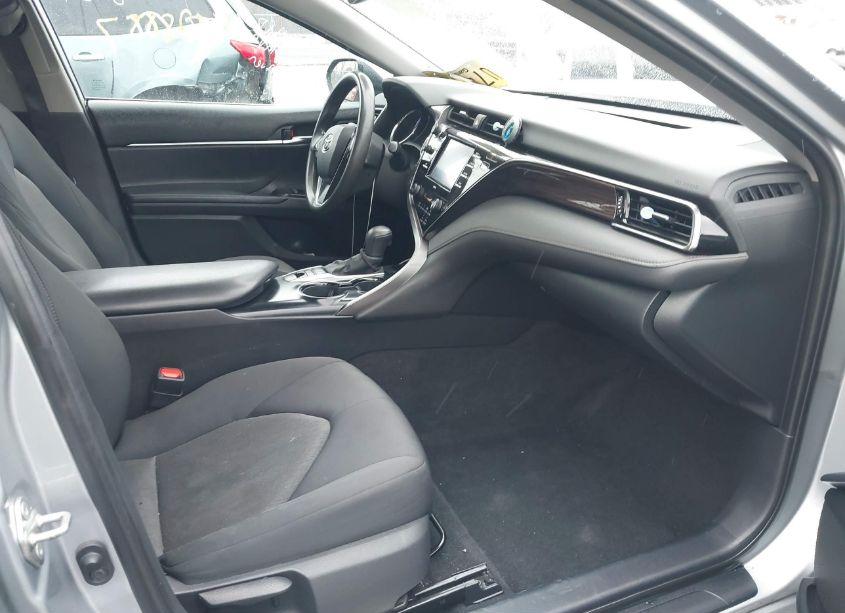 Photo 5 of 2020 Toyota Camry LE HYBRID (VIN 4T1L31AK3LU524097)