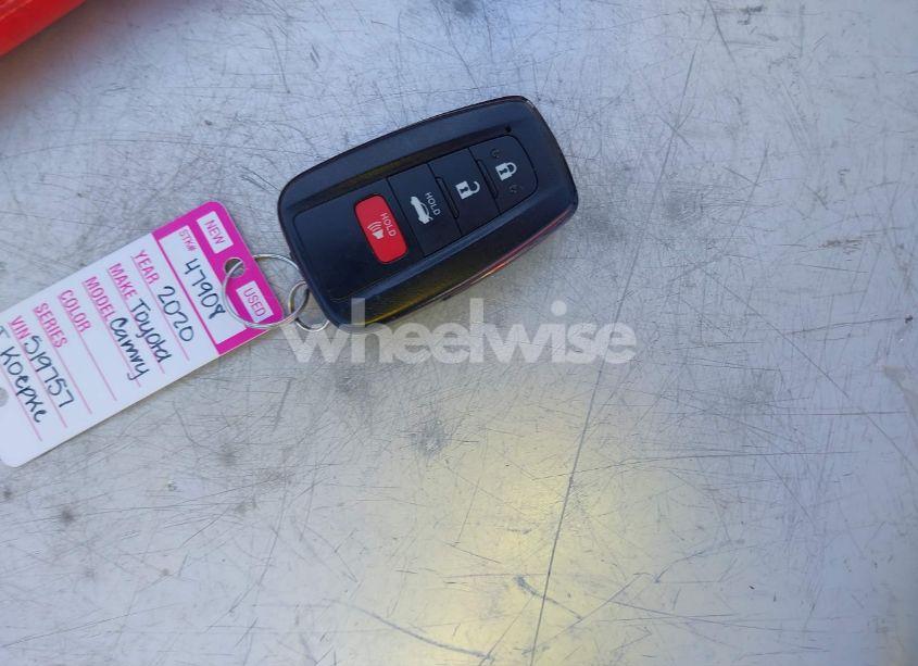 Photo 11 of 2020 Toyota Camry LE HYBRID (VIN 4T1L31AK5LU519757)