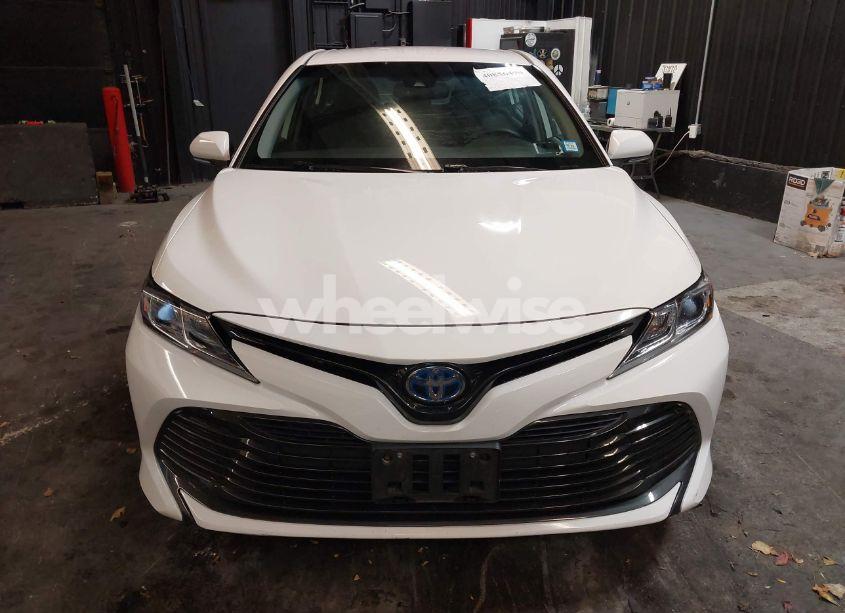 Photo 12 of 2020 Toyota Camry LE HYBRID (VIN 4T1L31AK6LU524014)