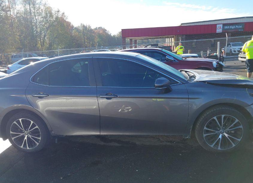 Photo 14 of 2020 Toyota Camry SE (VIN 4T1M11AK0LU951389)