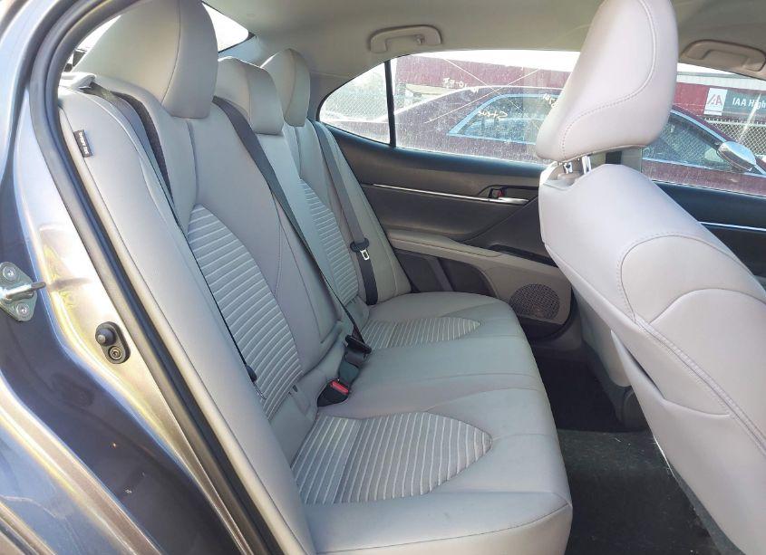 Photo 8 of 2020 Toyota Camry SE (VIN 4T1M11AK0LU951389)