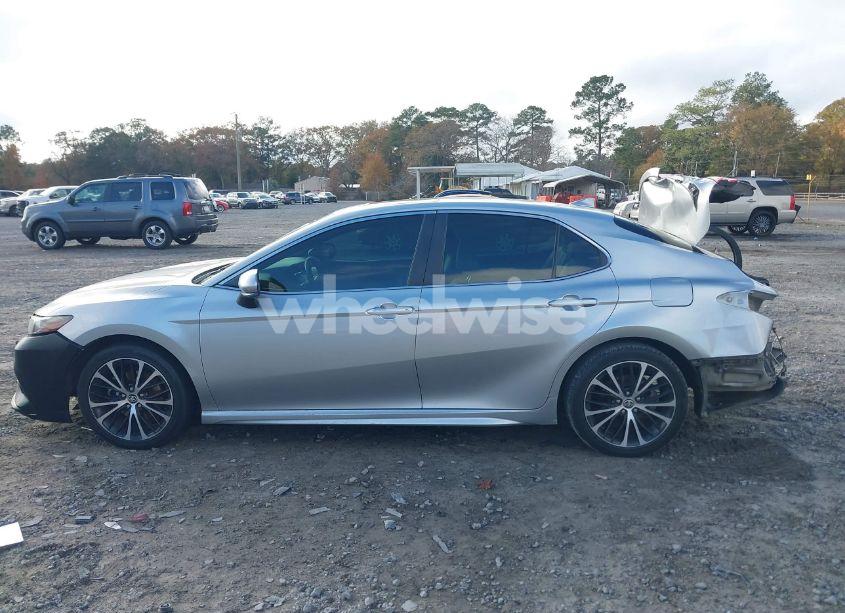 Photo 14 of 2020 Toyota Camry SE (VIN 4T1M11AK0LU983677)