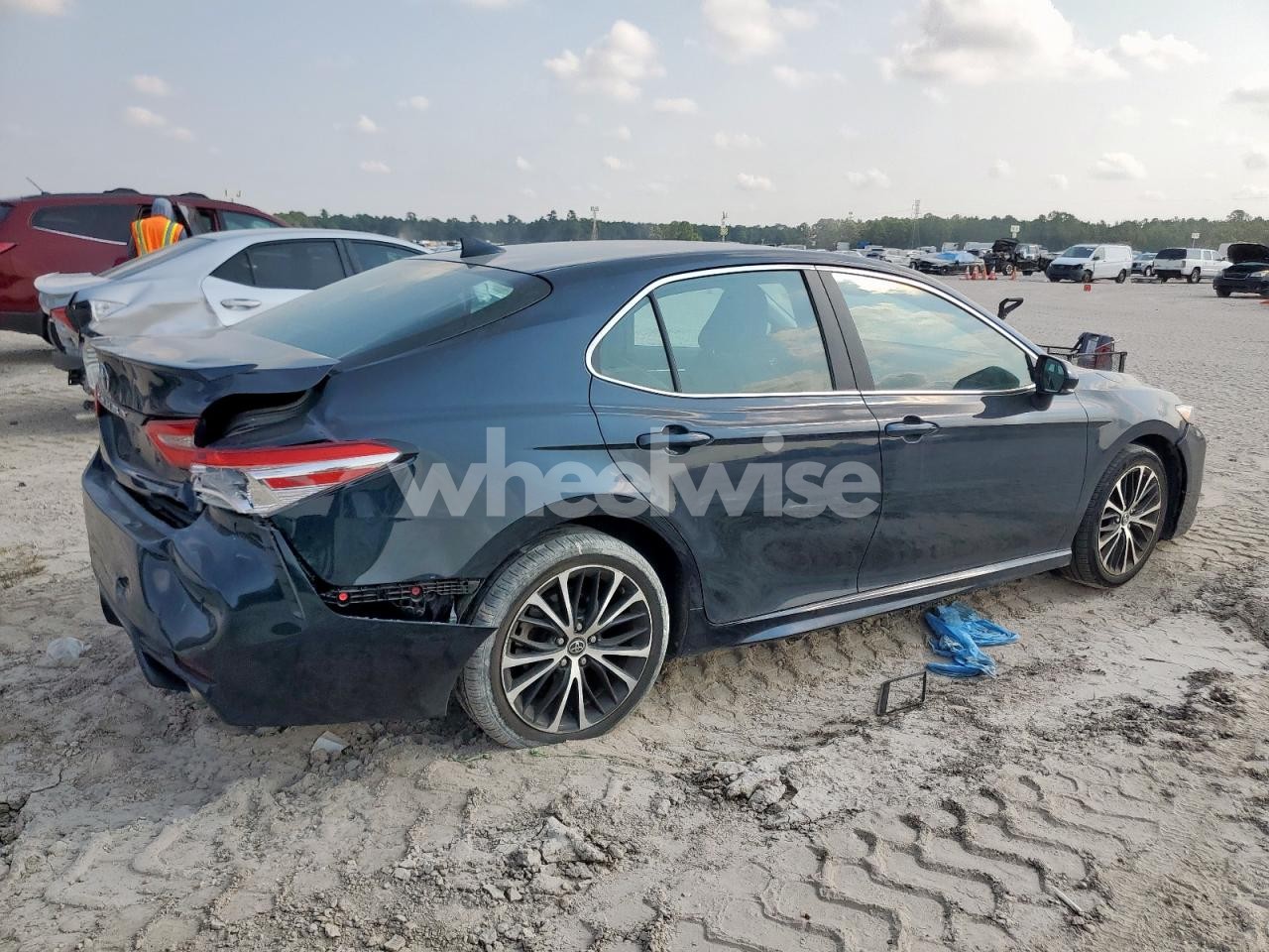 Photo 3 of 2020 TOYOTA CAMRY SE (VIN 4T1M11AK1LU921222)