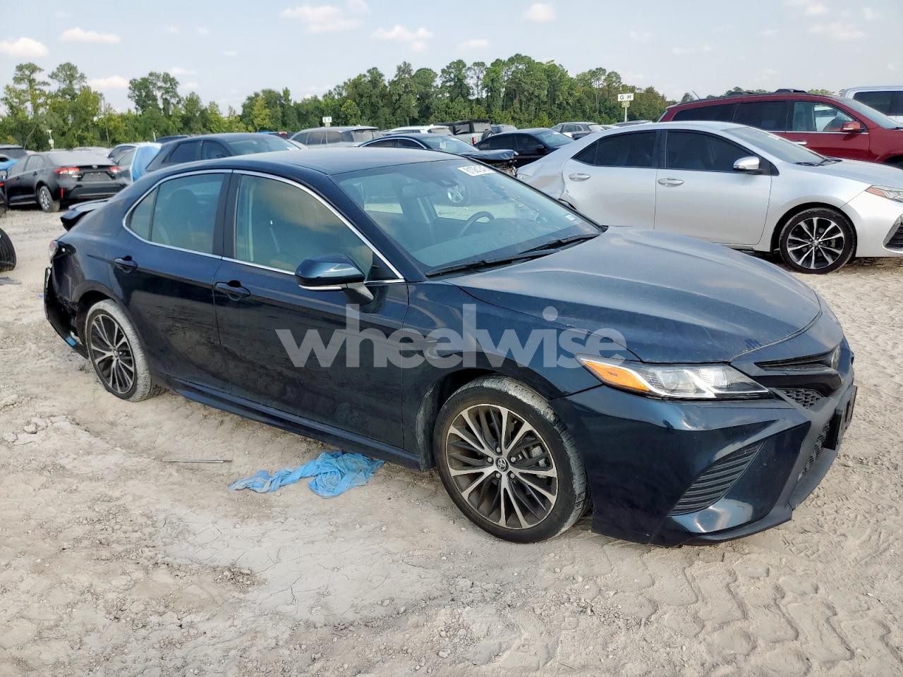 Photo 4 of 2020 TOYOTA CAMRY SE (VIN 4T1M11AK1LU921222)