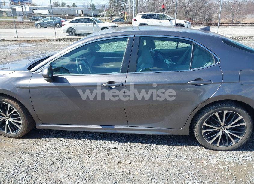 Photo 15 of 2020 Toyota Camry SE (VIN 4T1M11AK1LU979850)