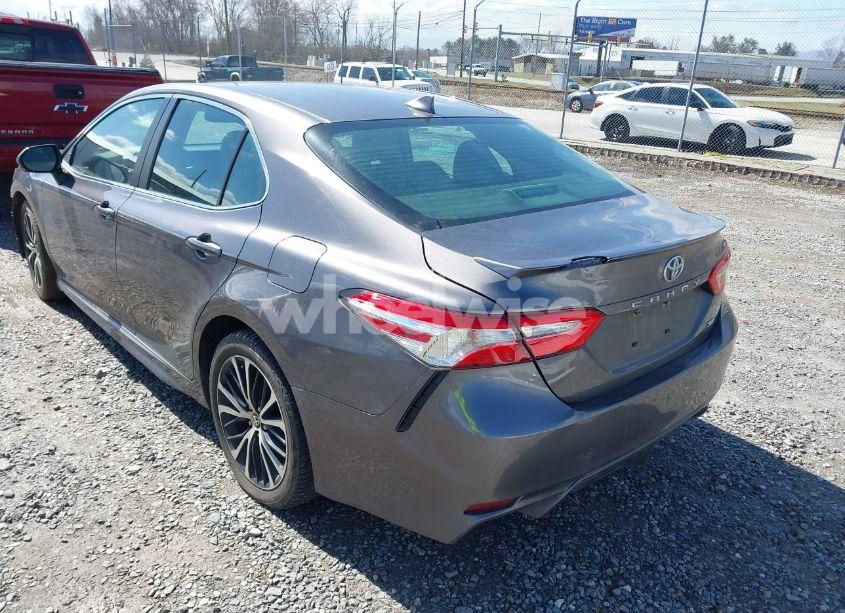 Photo 3 of 2020 Toyota Camry SE (VIN 4T1M11AK1LU979850)