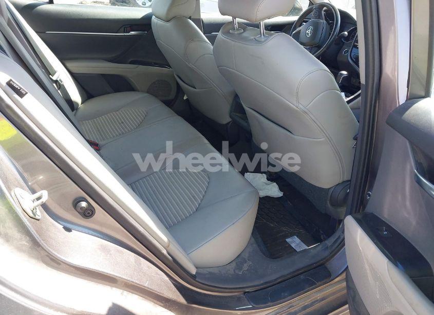 Photo 8 of 2020 Toyota Camry SE (VIN 4T1M11AK1LU979850)