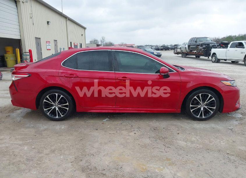 Photo 13 of 2020 Toyota Camry SE (VIN 4T1M11AK3LU364667)