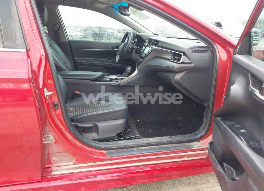 Photo 5 of 2020 Toyota Camry SE (VIN 4T1M11AK3LU364667)