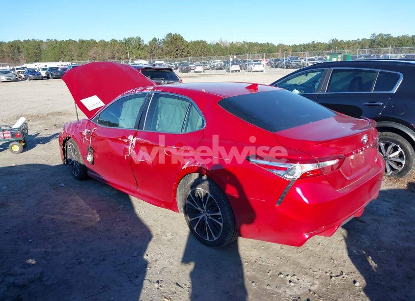 Photo 3 of 2020 Toyota Camry SE (VIN 4T1M11AK3LU377192)