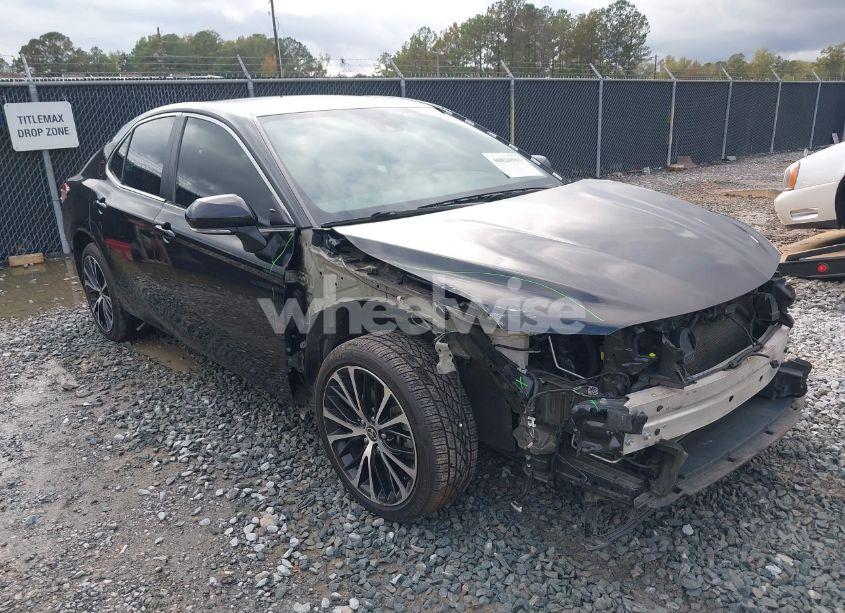 2020 Toyota Camry SE (VIN 4T1M11AK3LU391576) main photo