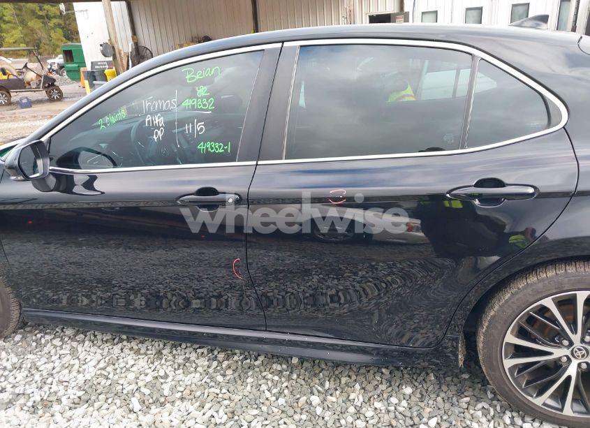 Photo 14 of 2020 Toyota Camry SE (VIN 4T1M11AK3LU391576)