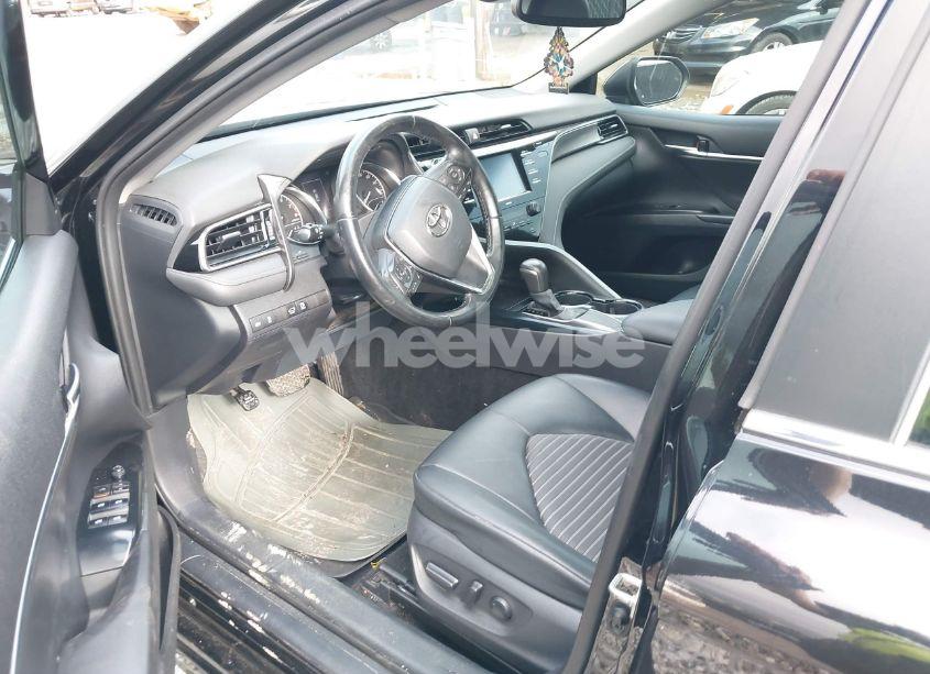 Photo 5 of 2020 Toyota Camry SE (VIN 4T1M11AK3LU391576)