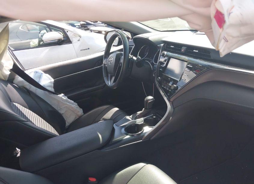 Photo 5 of 2020 Toyota Camry SE (VIN 4T1M11AK3LU397779)