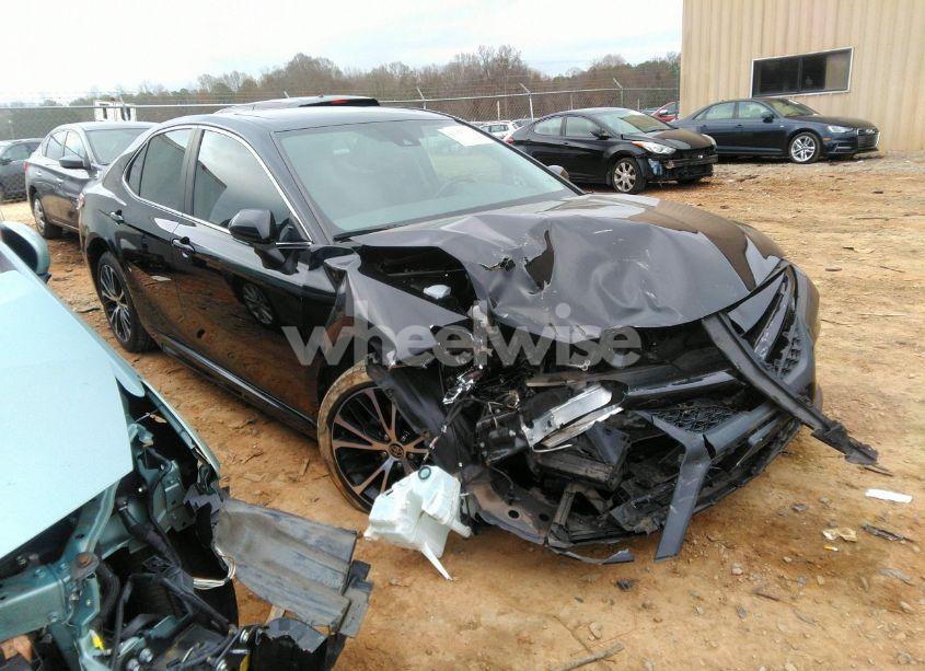 2020 Toyota Camry SE (VIN 4T1M11AK3LU511179) main photo
