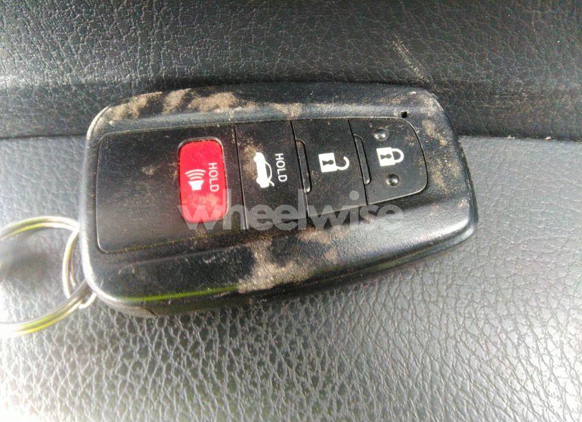 Photo 11 of 2020 Toyota Camry SE (VIN 4T1M11AK3LU511179)