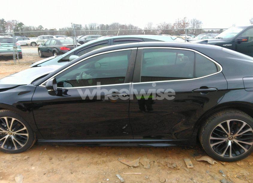 Photo 15 of 2020 Toyota Camry SE (VIN 4T1M11AK3LU511179)