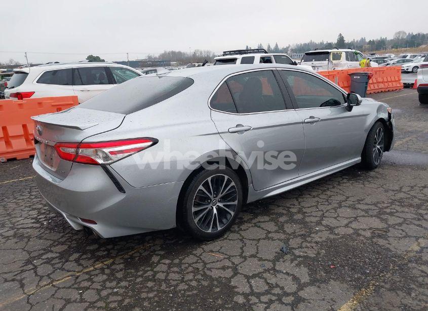 Photo 4 of 2020 Toyota Camry SE (VIN 4T1M11AK3LU895500)